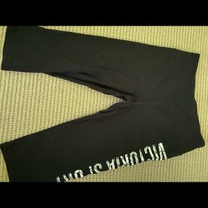 VS Sport cropped leggings